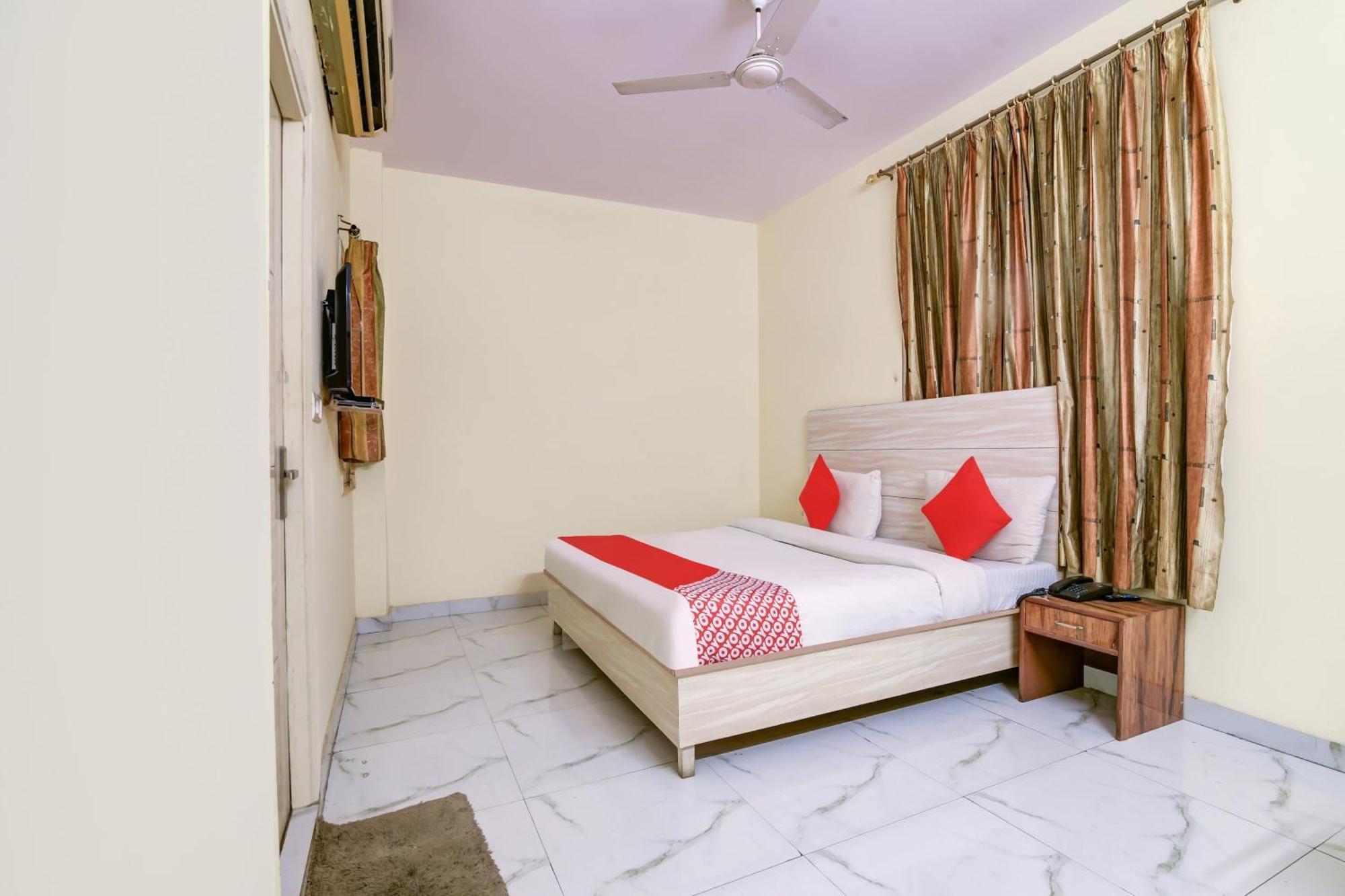 Hotel O 74192 Vishwakarma Palace Delhi  Exterior foto