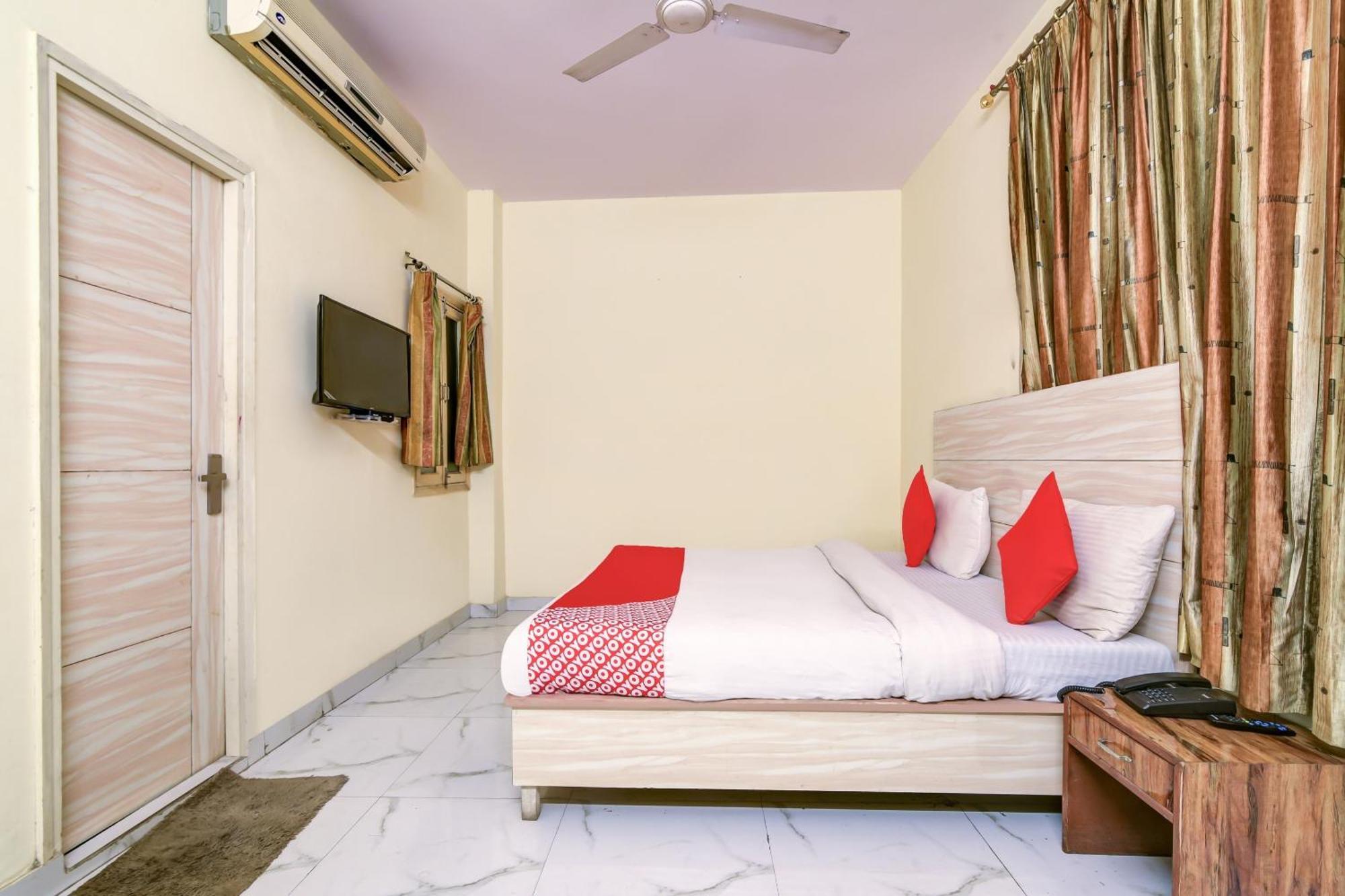 Hotel O 74192 Vishwakarma Palace Delhi  Exterior foto